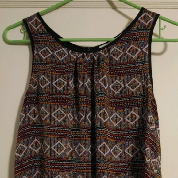 BOGO🎀BUNDLE OF 2 Tank Tops- Size Medium - Picture 3 of 6